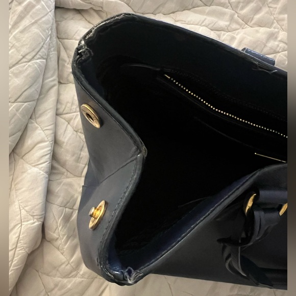 Prada Medium Saffiano Blue tote in good condition with authenticity card - Picture 6 of 7